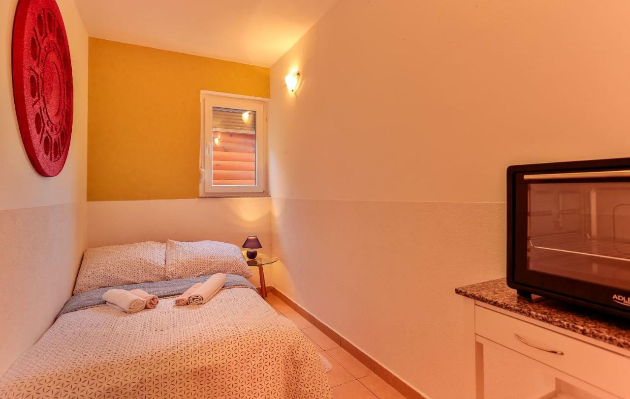 Apartments Dora Victoria Dream Medulin Exterior photo