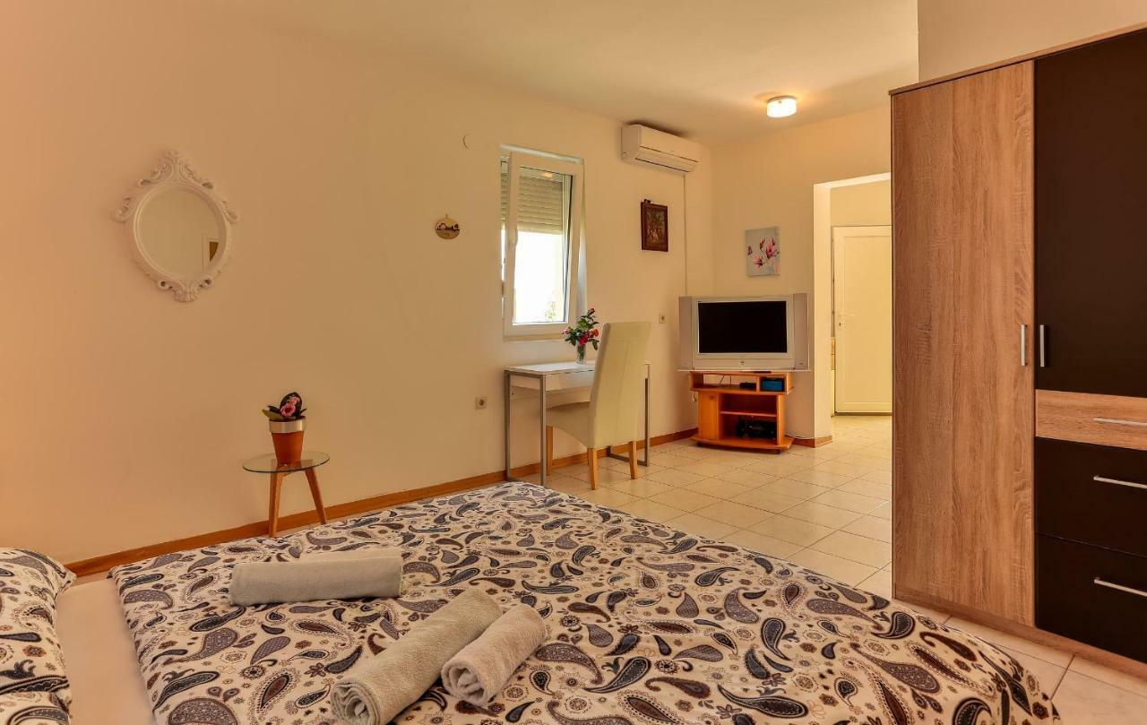 Apartments Dora Victoria Dream Medulin Exterior photo